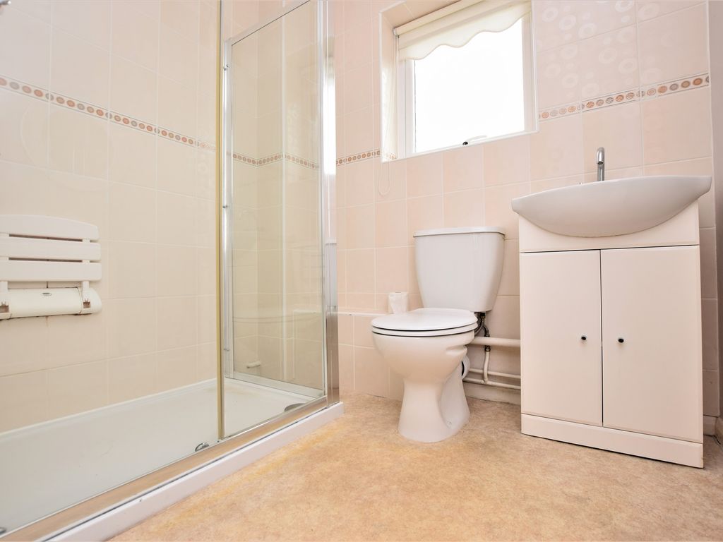 2 bed property for sale in Carrington Way, Braintree CM7, £140,000