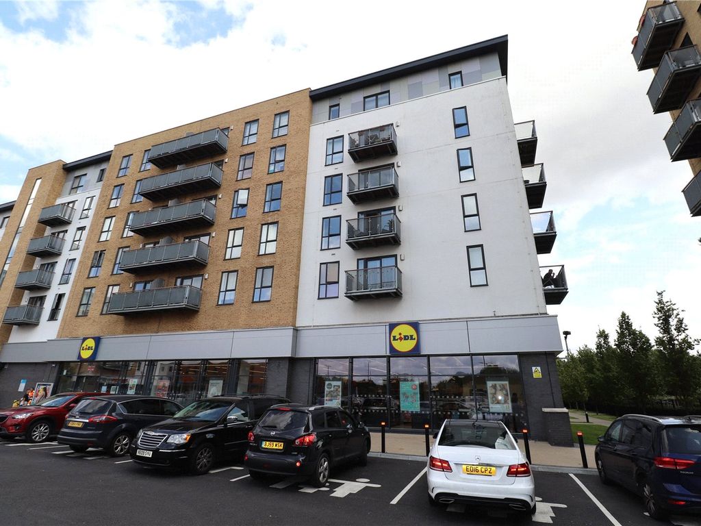 1 bed flat for sale in Clydesdale Way, Belvedere DA17, £190,000