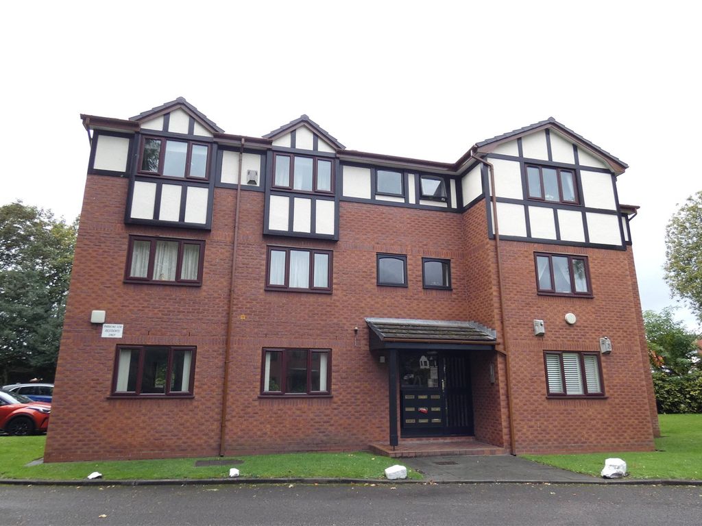 1 bed flat for sale in Daccamill Drive, Swinton, Manchester M27, £99,950