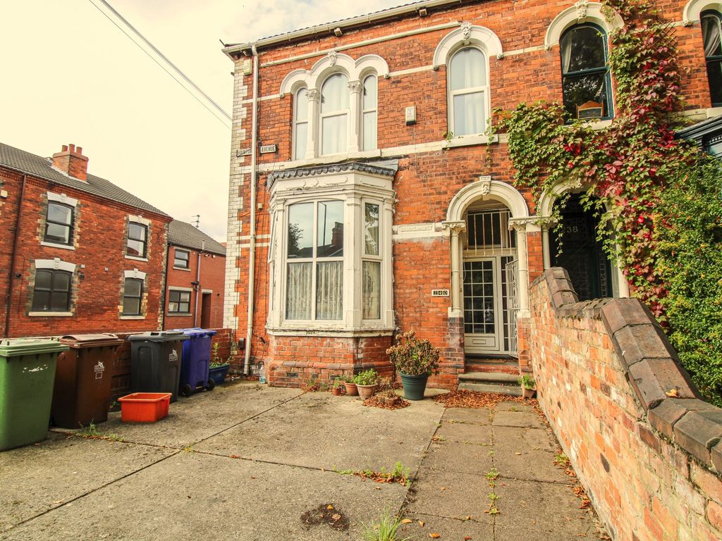 1 bed flat for sale in Hainton Avenue, Grimsby DN32, £52,500