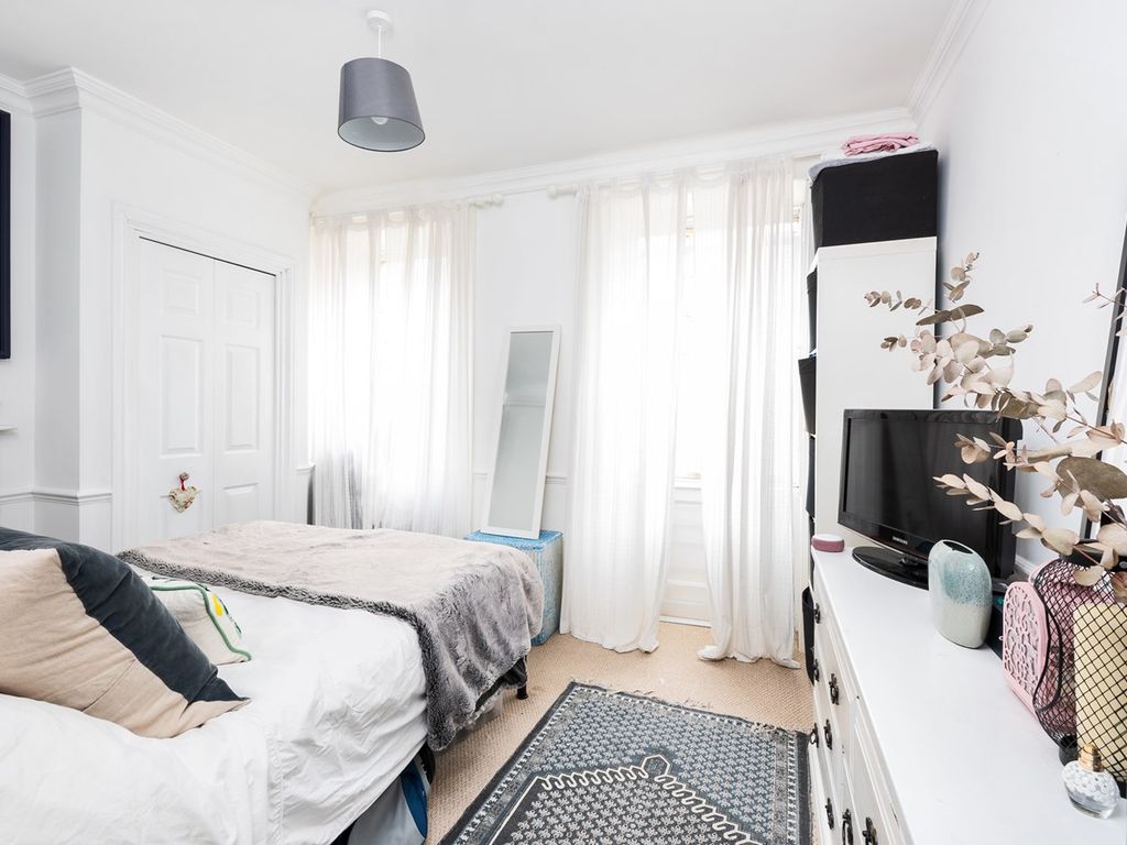 1 bed flat for sale in Rivers Street, Bath BA1, £299,950