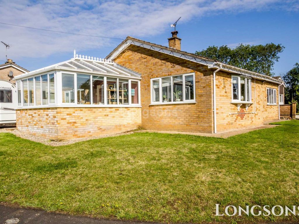 4 bed detached bungalow for sale in Newfields, Sporle PE32, £320,000