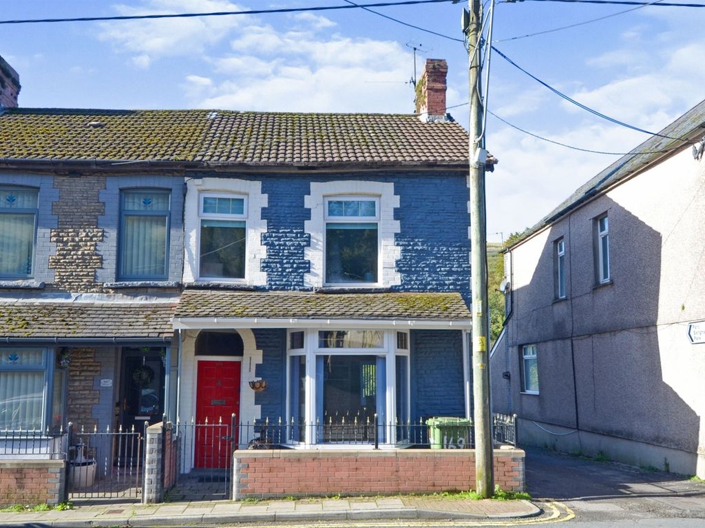 3 bed end terrace house for sale in Commercial Street, Senghenydd, Caerphilly CF83, £140,000