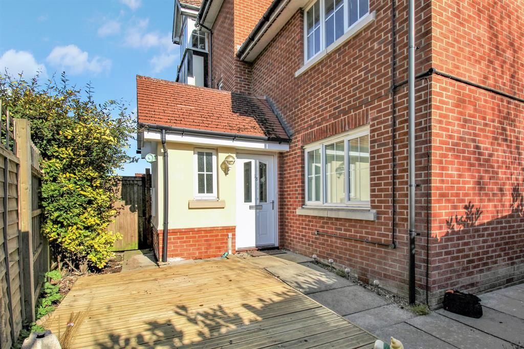 1 bed maisonette for sale in The Granary, Stanstead Abbotts, Ware SG12, £234,995