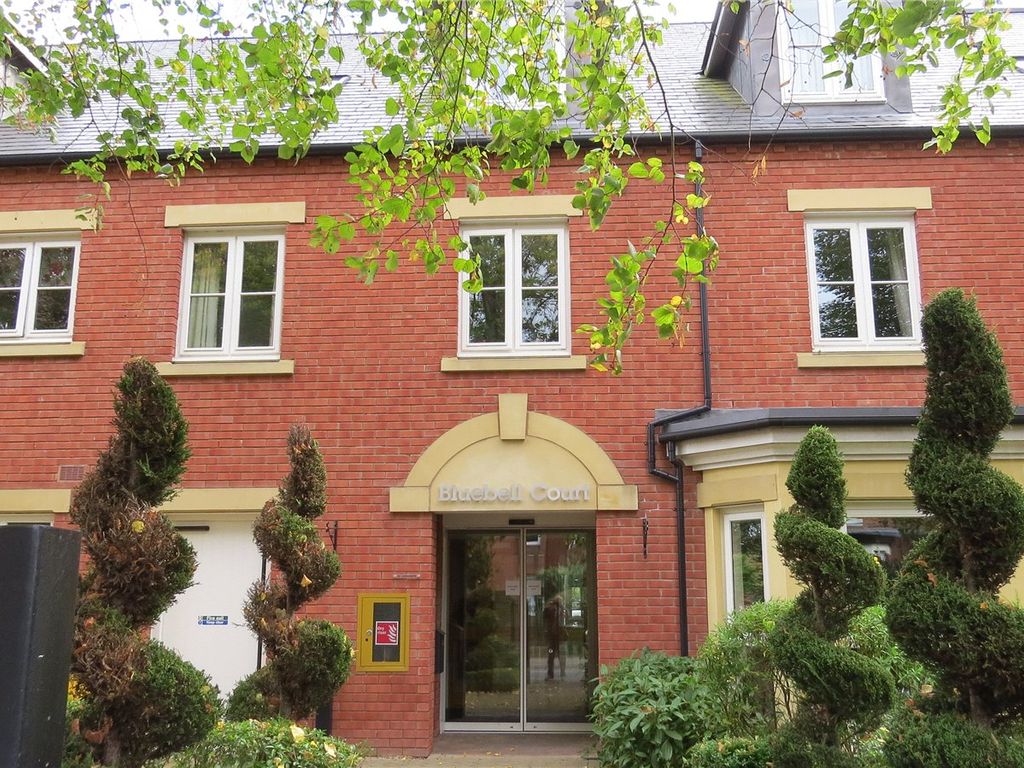 2 bed flat for sale in High Street, Tettenhall, Wolverhampton, West Midlands WV6, £290,000