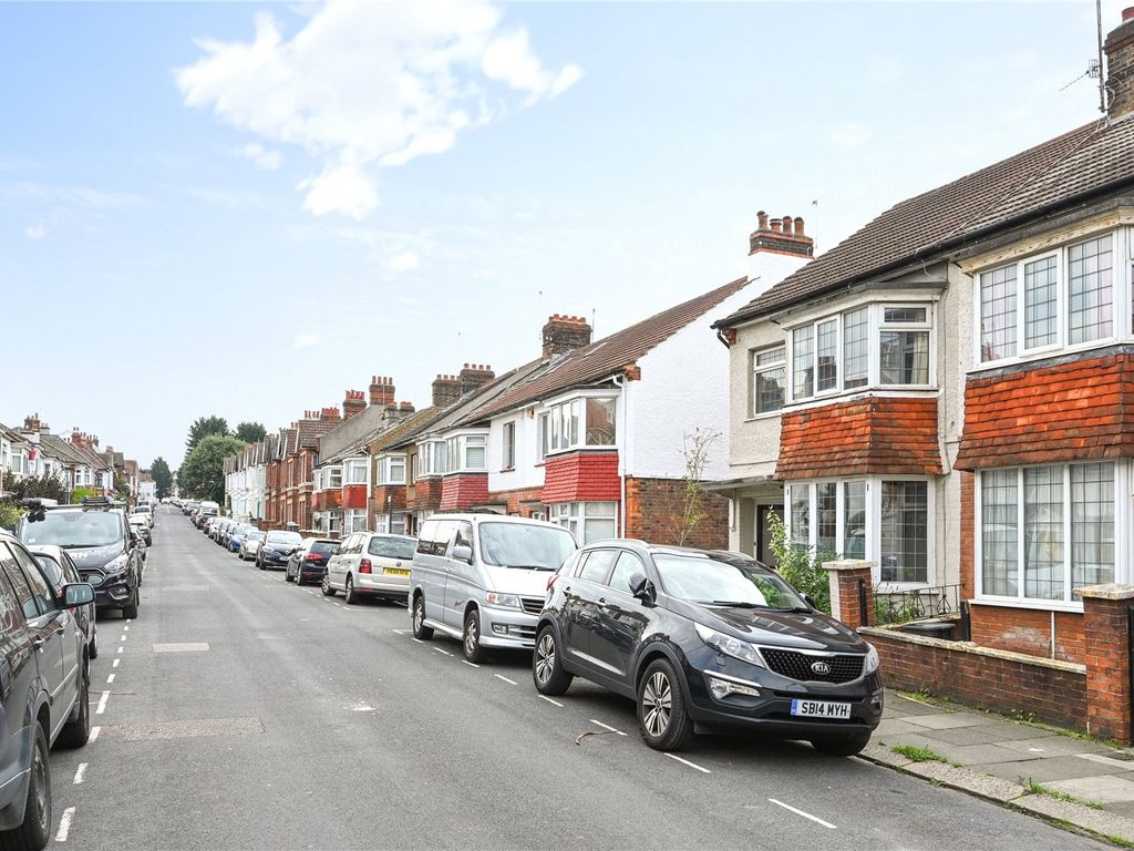 1 bed flat for sale in Colbourne Road, Hove, East Sussex BN3, £235,000