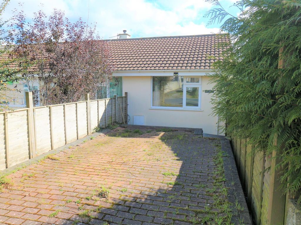 1 bed semi-detached bungalow for sale in Fore Street, Carharrack, Redruth TR16, £125,000