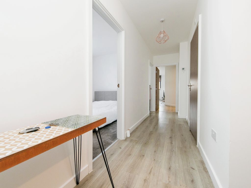 2 bed flat for sale in Carr Street, Ipswich IP4, £110,000