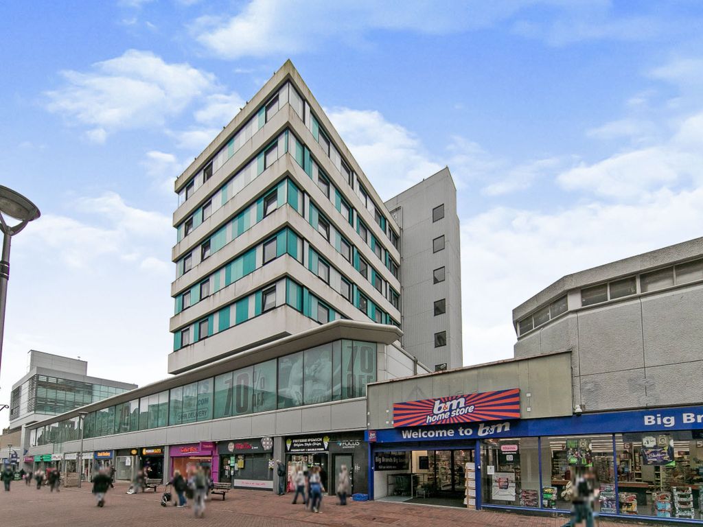 2 bed flat for sale in Carr Street, Ipswich IP4, £110,000