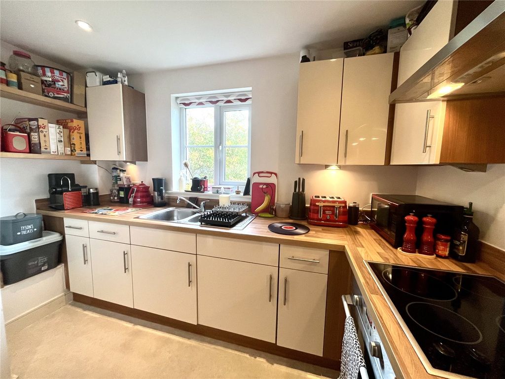 1 bed flat for sale in Cumberland Place, Catford SE6, £230,000