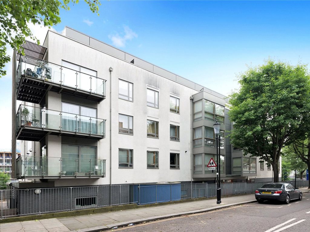 1 bed flat for sale in James House, Appleford Road, London W10, £275,000