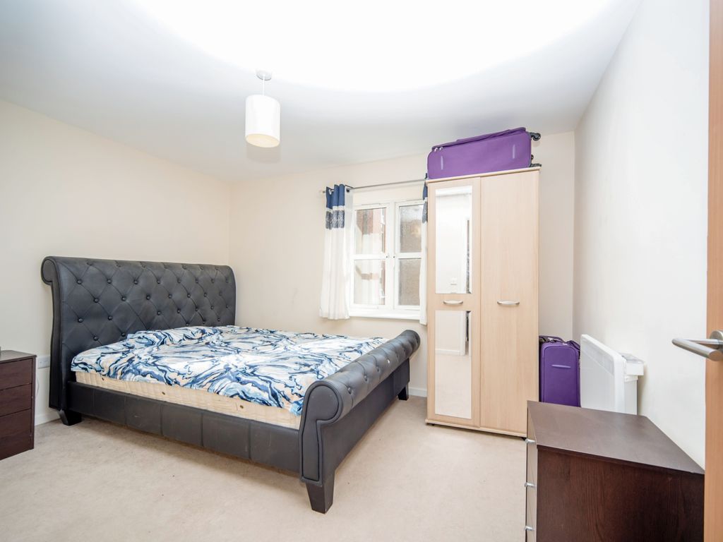 1 bed flat for sale in Palgrave Road, Bedford, Bedfordshire MK42, £140,000