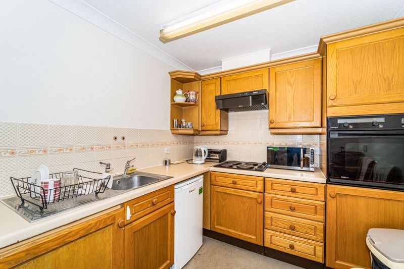 1 bed flat for sale in Balcon Court, Ealing W5, £285,000