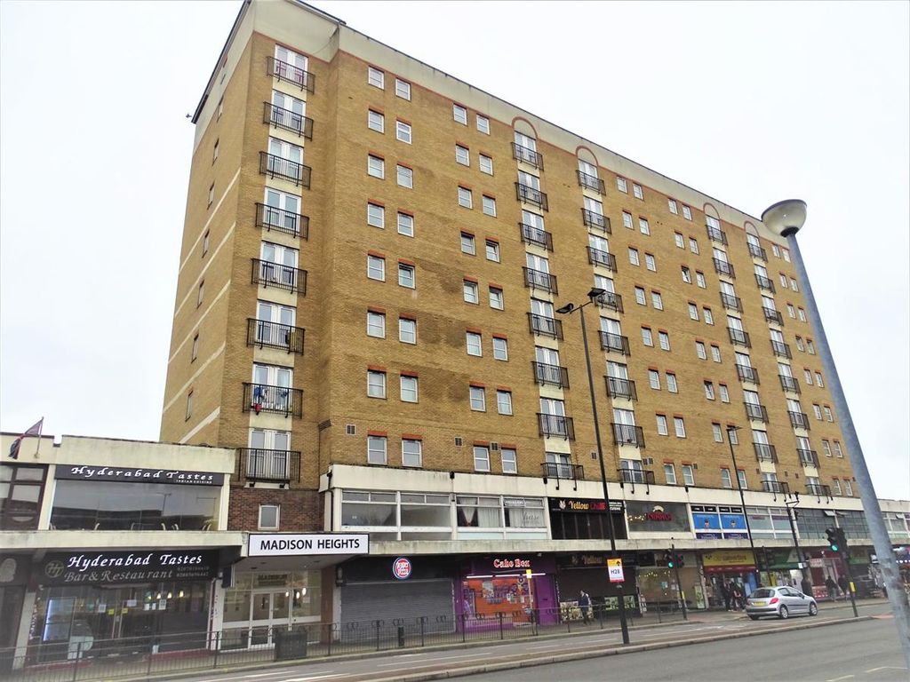 1 bed flat for sale in Flat, Madison Heights, - High Street, Hounslow TW3, £219,950