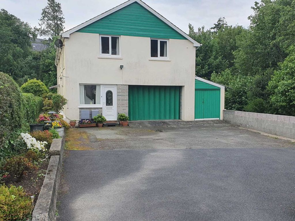 6 bed property for sale in Talybont SY24, £260,000