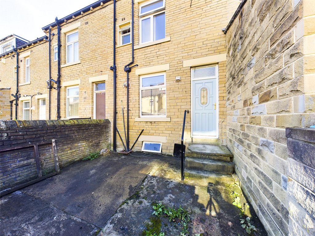 3 bed terraced house for sale in Marshfield Street, Bradford, West Yorkshire BD5, £140,000