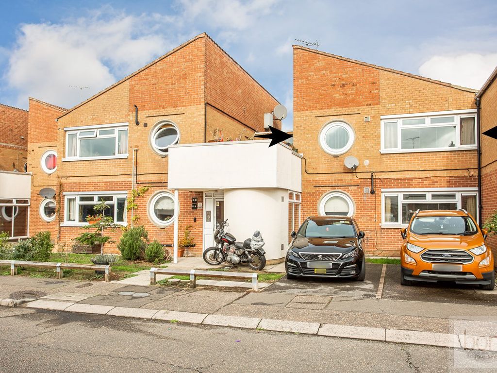 1 bed flat for sale in Pease Place, East Hanningfield, Chelmsford CM3, £170,000