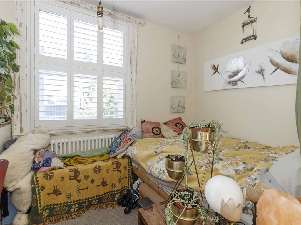 1 bed flat for sale in Rutland Gardens, Hove BN3, £215,000
