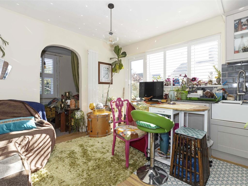 1 bed flat for sale in Rutland Gardens, Hove BN3, £215,000