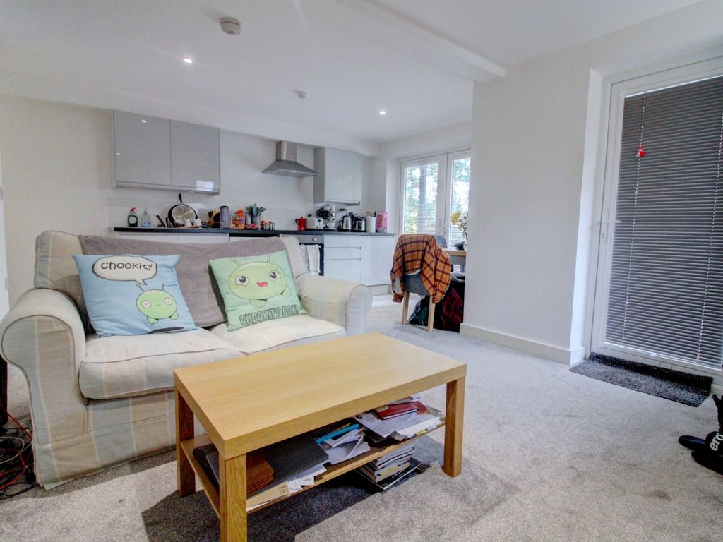 1 bed flat for sale in Belmont House, 9-11 Priory Avenue, High Wycombe, Buckinghamshire HP13, £180,000