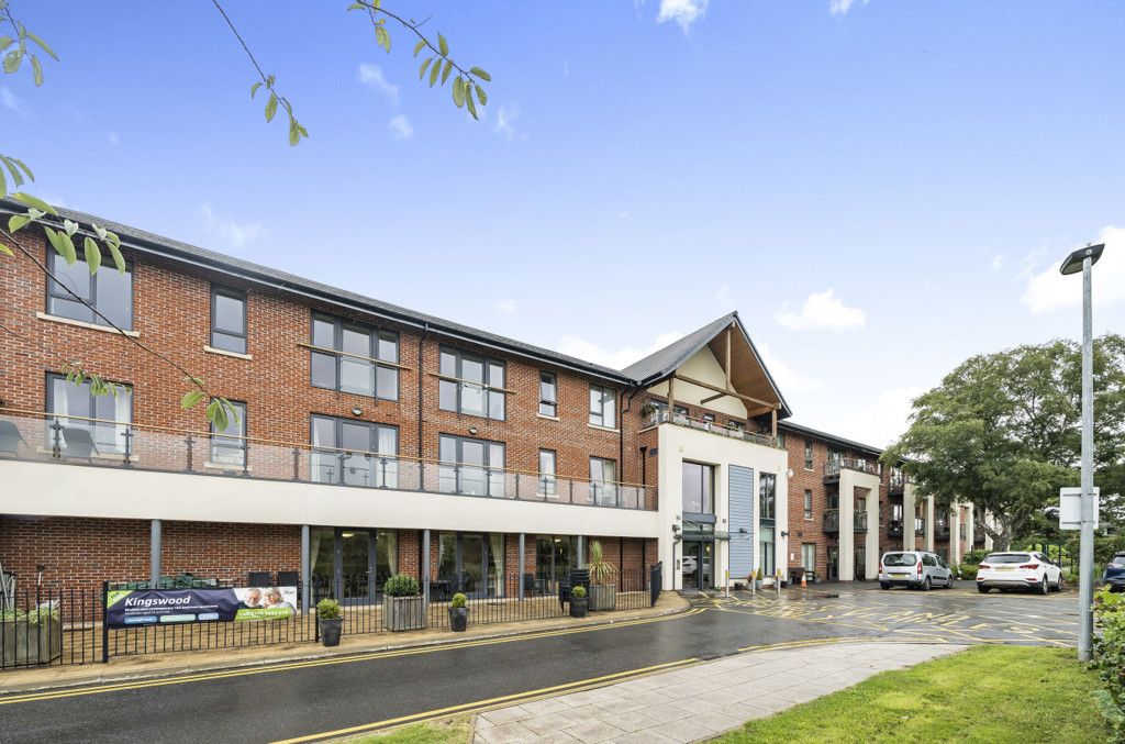 1 bed flat for sale in Kingsway, Chester, Cheshire CH2, £100,000