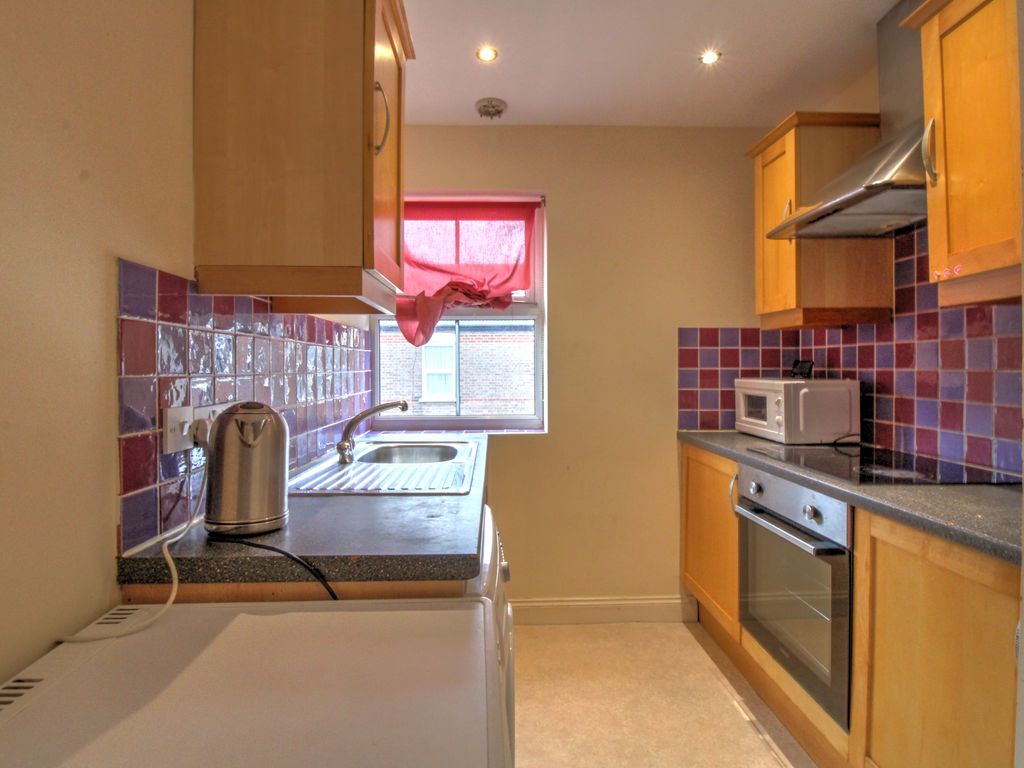 2 bed flat for sale in The Foundry, Albert Road, Luton LU1, £180,000