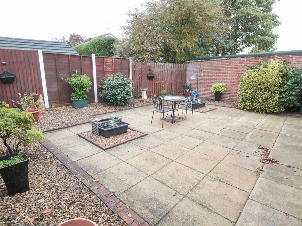 2 bed detached bungalow for sale in Stonecross Gardens, Cantley, Doncaster DN4, £240,000