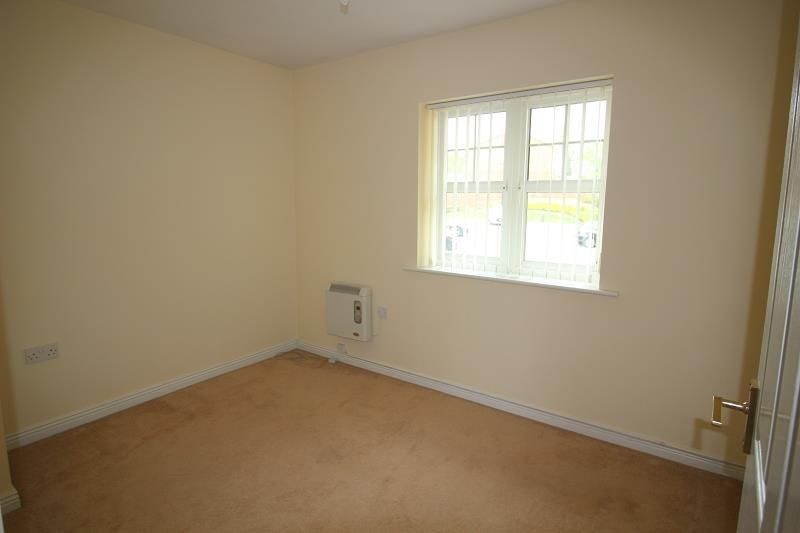 2 bed flat for sale in Park Street, Bridgend CF31, £124,950