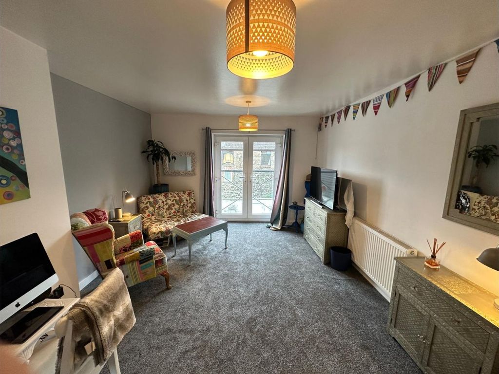 1 bed flat for sale in 51 Wendron Street, Helston TR13, £115,000
