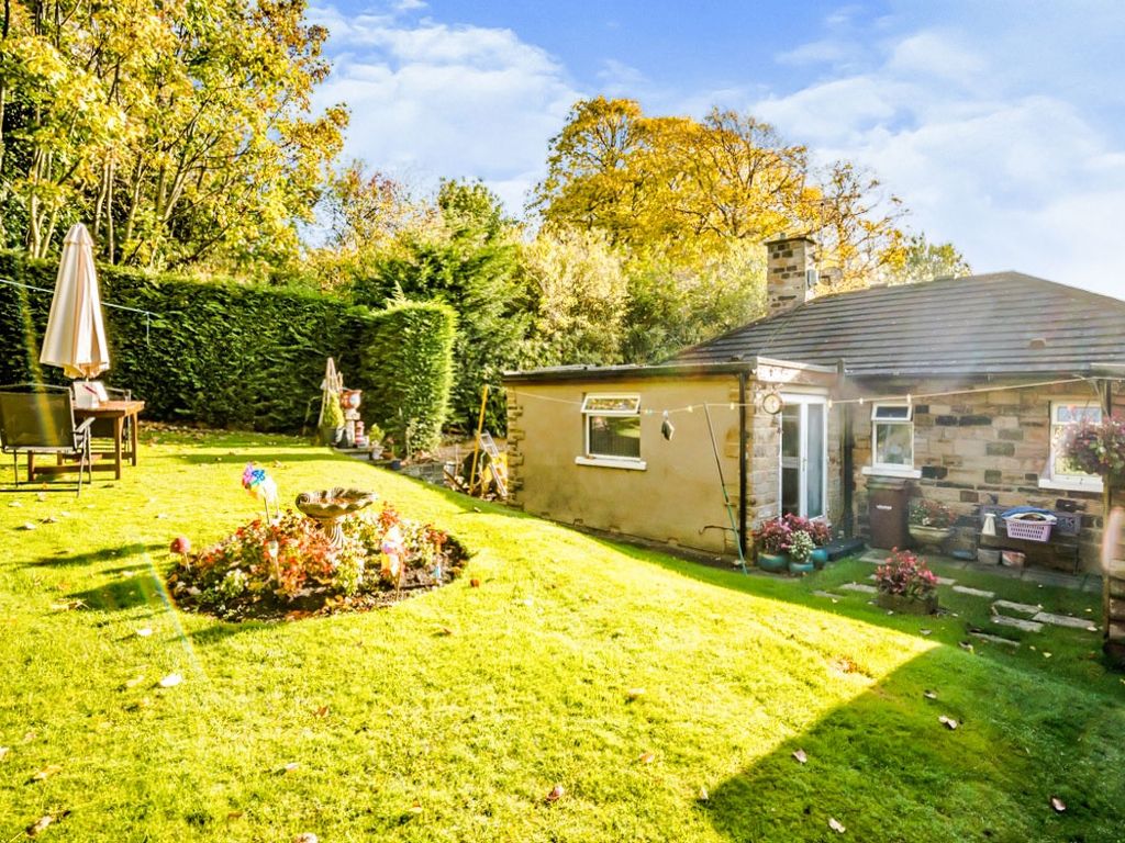 2 bed bungalow for sale in The Green, Ossett WF5, £285,000