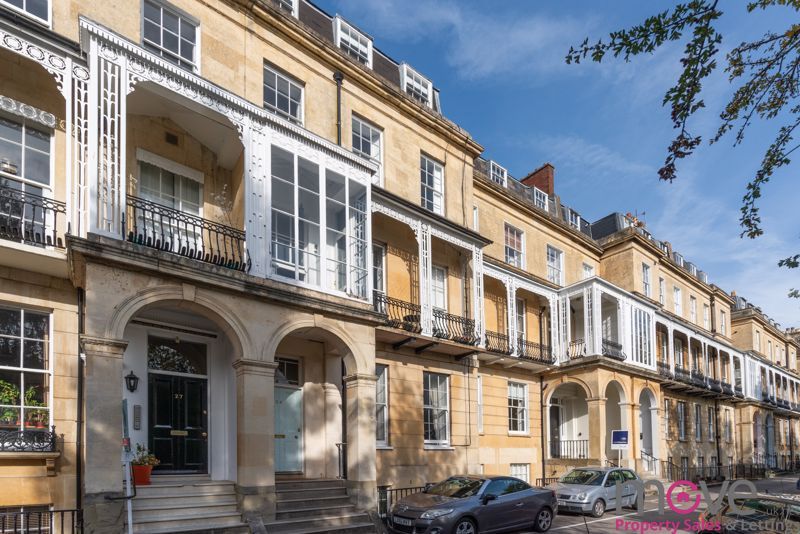 2 bed flat for sale in Lansdown Place, Cheltenham GL50, £315,000