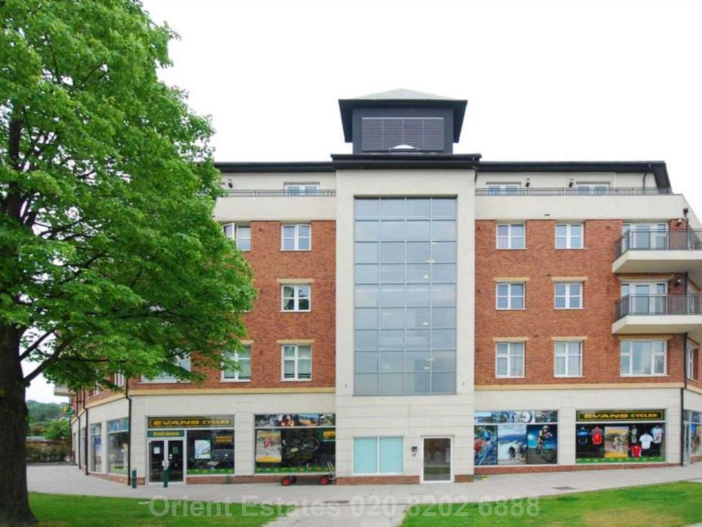 1 bed flat for sale in Greyhound Hill, Hendon NW4, £275,000
