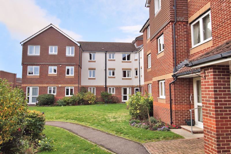 1 bed flat for sale in Moresby Court, Westbury Road, Fareham PO16, £140,000