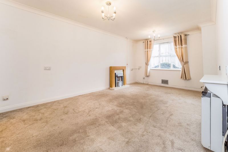 1 bed flat for sale in Cromwell Lodge, Barking IG11, £120,000