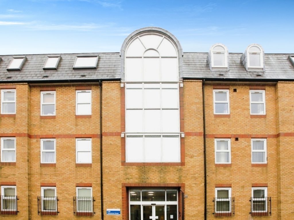 2 bed flat for sale in Geneva Street, Peterborough PE1, £130,000