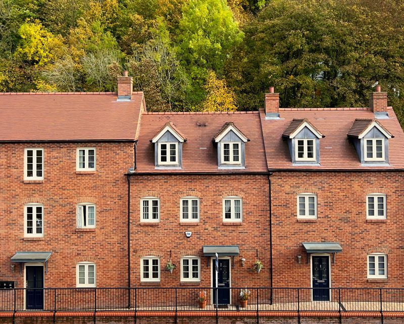 3 bed mews house for sale in Foundry Mews, Dale End, Ironbridge TF8, £309,950