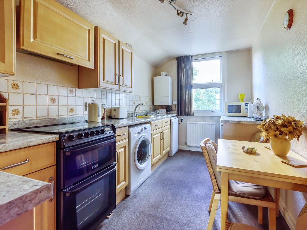 2 bed flat for sale in Claverton, Bridge Road, Wallington SM6, £250,000