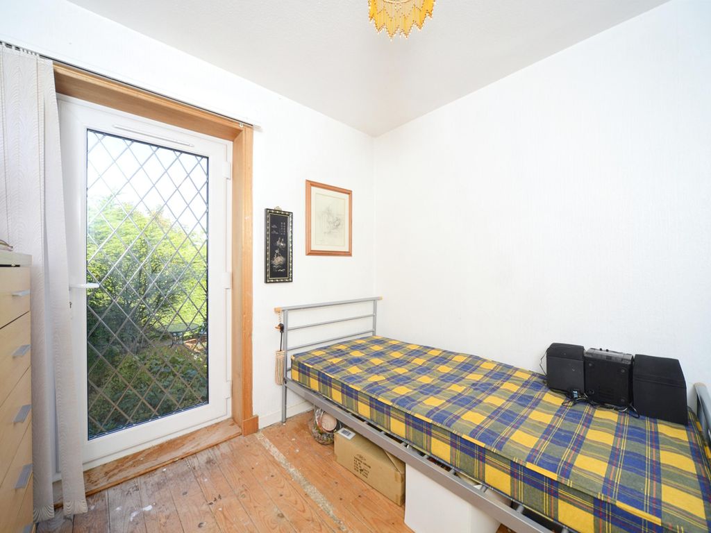 2 bed detached house for sale in Ravenscroft Gardens, Edinburgh EH17, £200,000