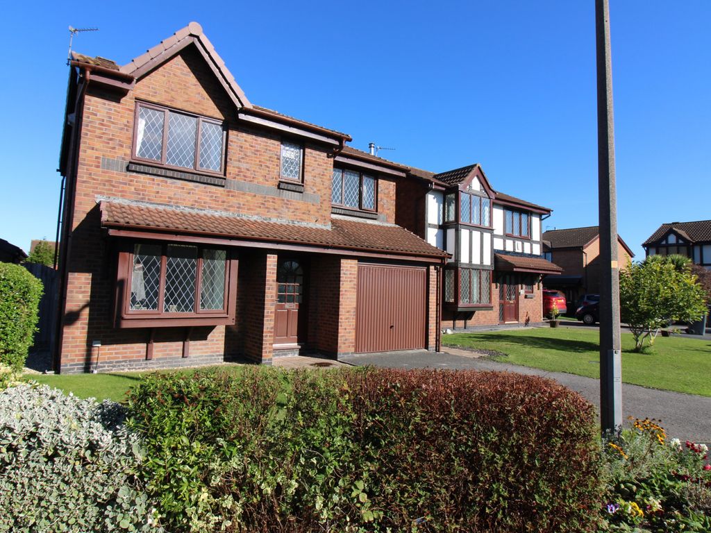 4 bed detached house for sale in Borage Close, Thornton FY5, £225,000