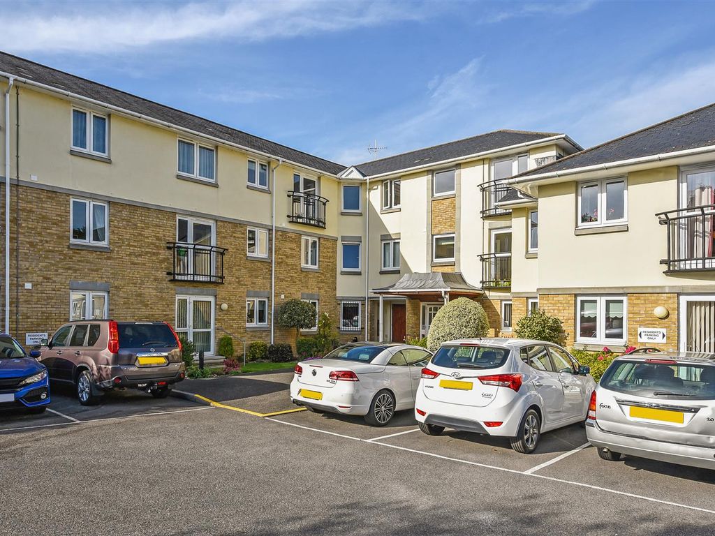 1 bed flat for sale in Old Winton Road, Andover SP10, £120,000