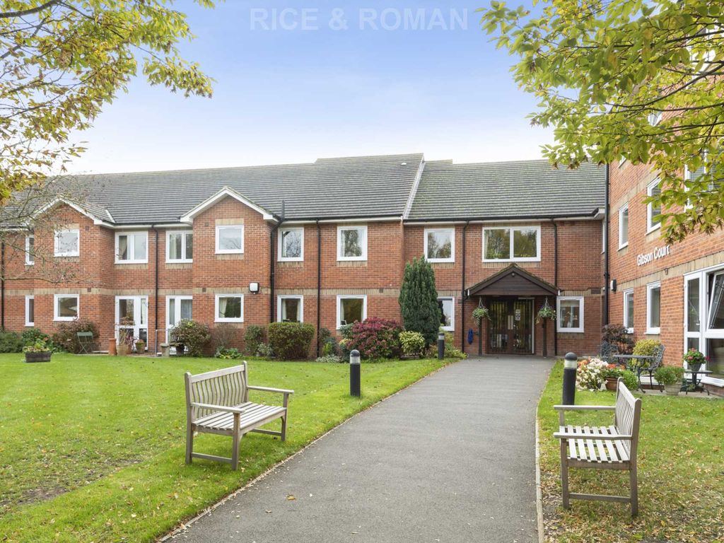 2 bed flat for sale in Gibson Court, Hinchley Wood KT10, £269,950