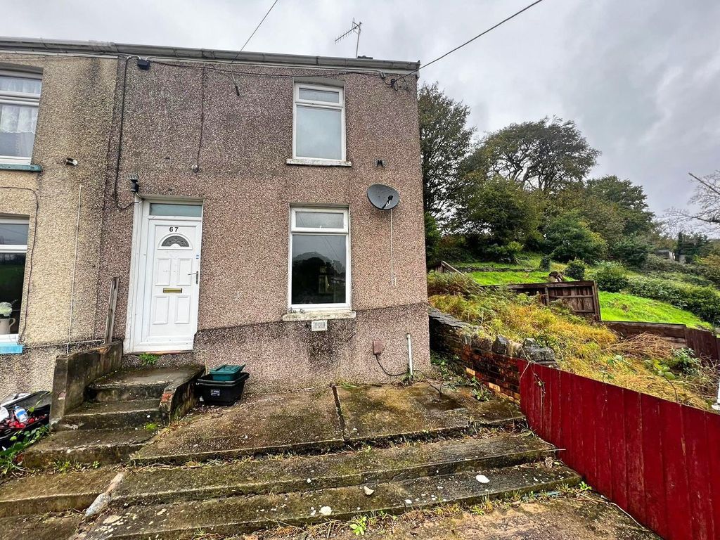 2 bed end terrace house for sale in Giants Grave Road, Neath, Neath Port Talbot. SA11, £80,000