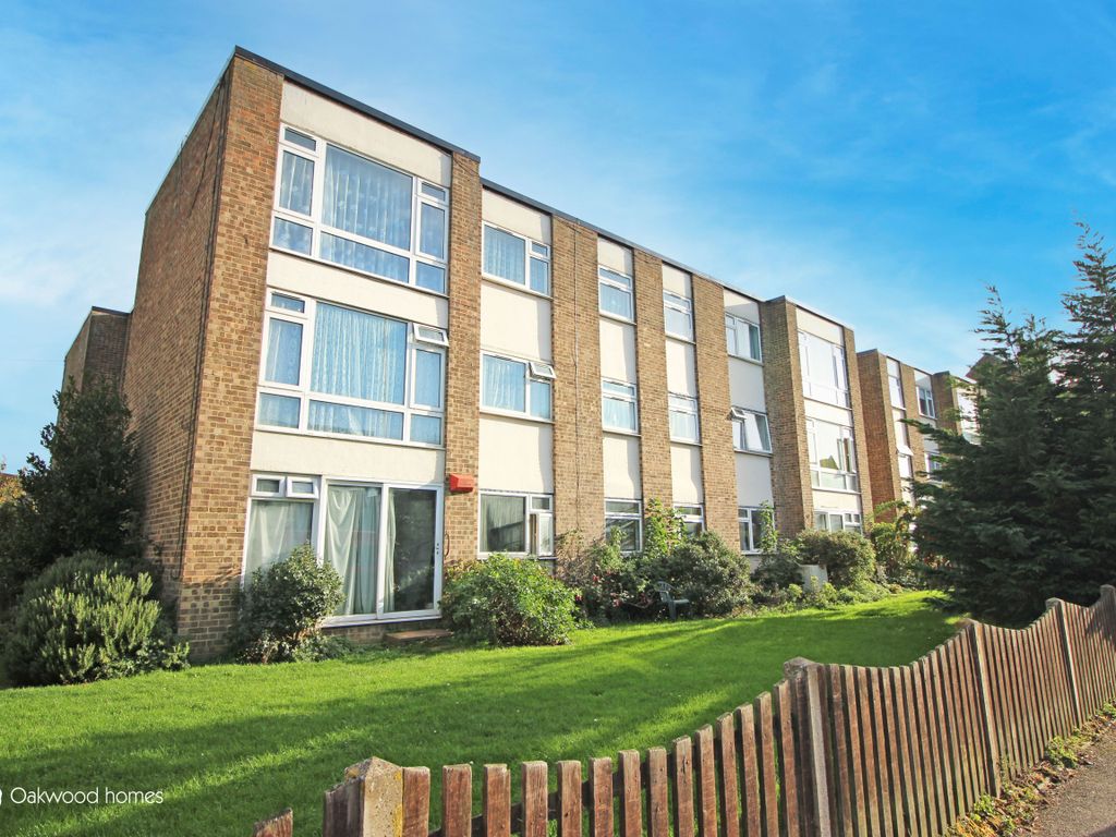 2 bed flat for sale in Lower Northdown Avenue, Margate CT9, £160,000