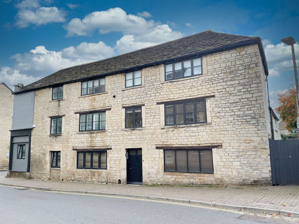 1 bed flat for sale in Dollar Street, Cirencester GL7, £285,000