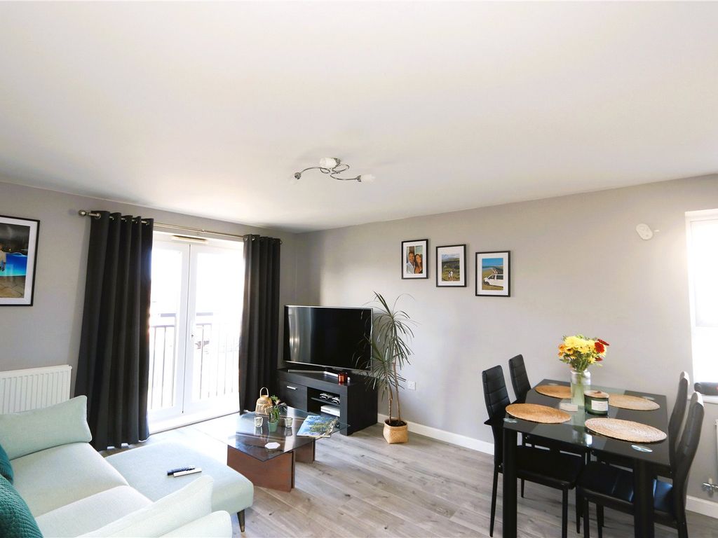 2 bed flat for sale in Gascoigns Way, Patchway, Bristol, South Gloucestershire BS34, £235,000