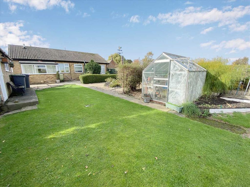 3 bed bungalow for sale in Skirth Road, Billinghay, Lincoln LN4, £250,000
