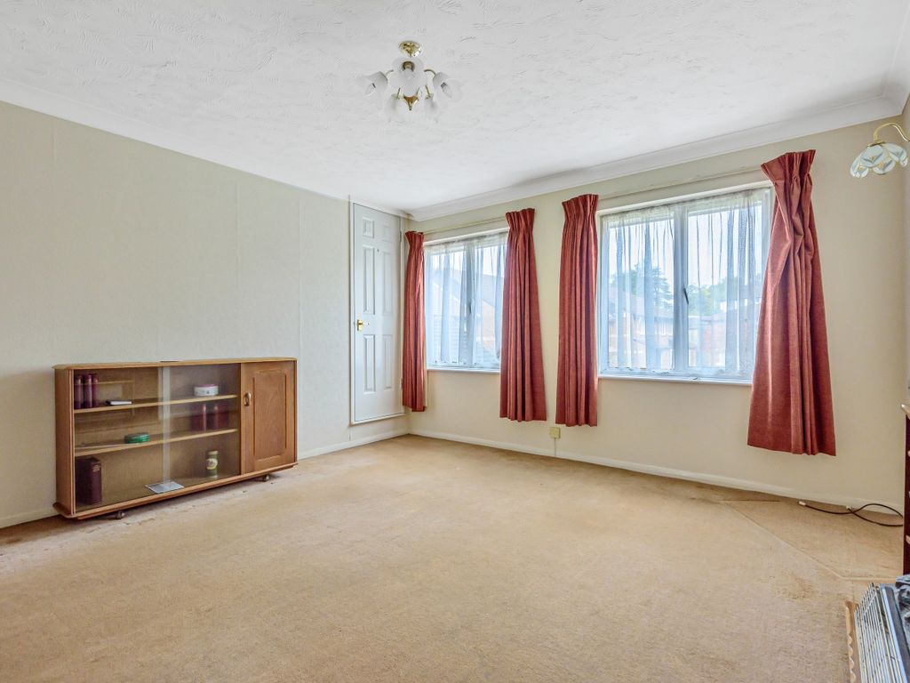 1 bed flat for sale in Beck Lane, Beckenham BR3, £140,000