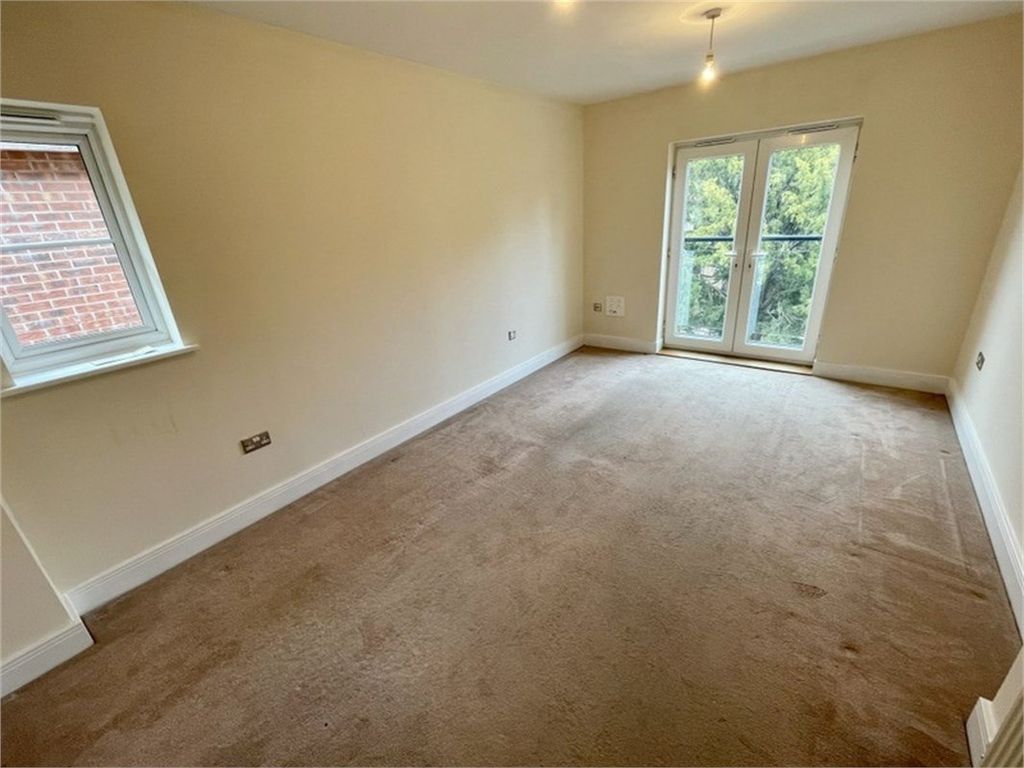2 bed flat for sale in Trinity Gate, Bournemouth, 7 Wimborne Road, Dean Park BH2, £225,000