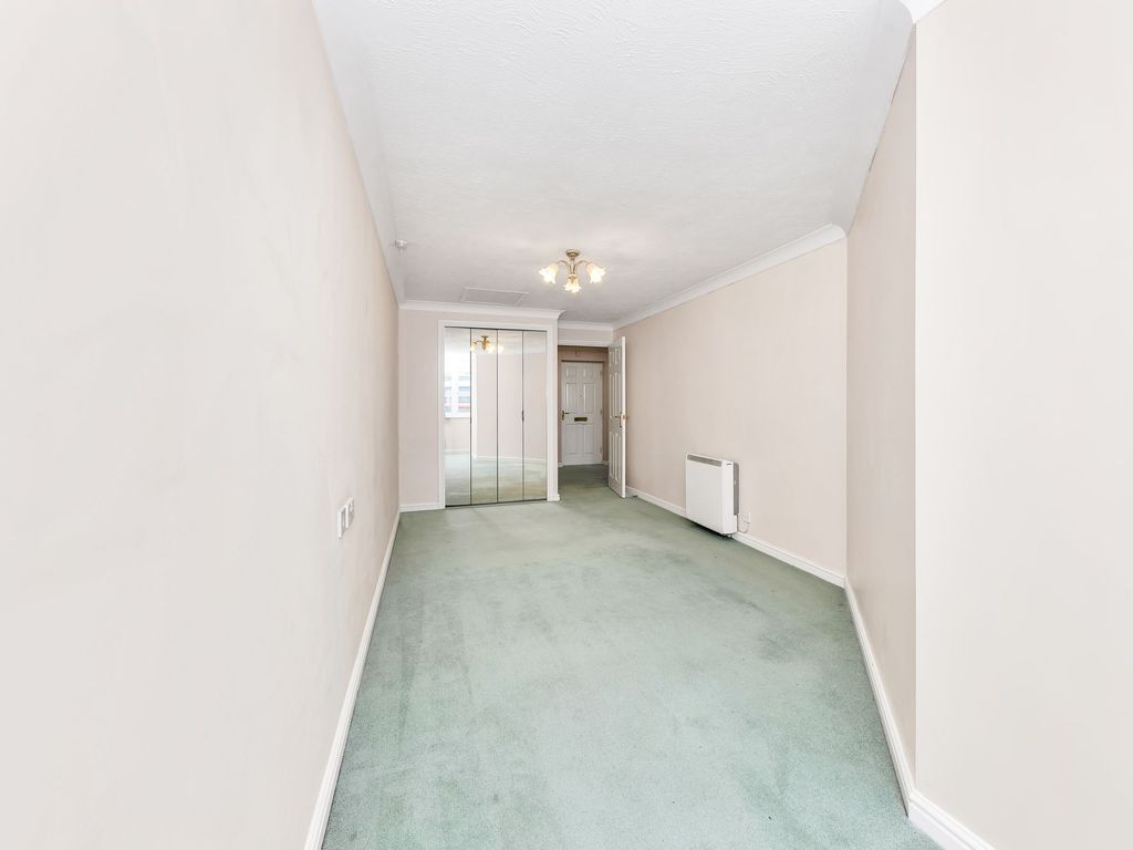 1 bed flat for sale in Fish Hill, Kennedy Court Fish Hill SG8, £175,000