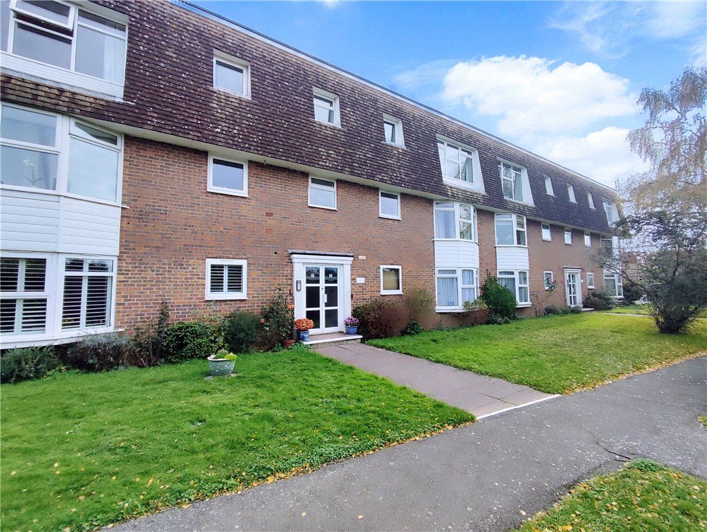 2 bed flat for sale in Greystone Avenue, Worthing, West Sussex BN13, £220,000